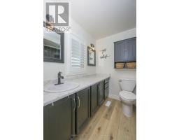 152 BEXHILL CLOSE - 28