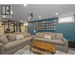 152 BEXHILL CLOSE - 40