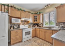941 BARCLAY ROAD - 11