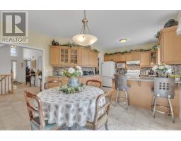 941 BARCLAY ROAD - 13