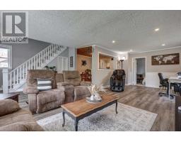 22738 THAMES ROAD - 21