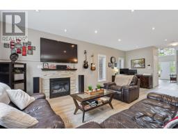 6716 NAVIN CRESCENT - 6