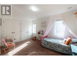378 MACDONALD STREET - 38