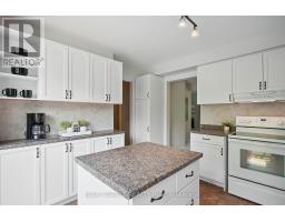 82 - 1990 WAVELL STREET - 16