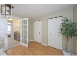 64 EDMUNDS CRESCENT - 21