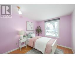 64 EDMUNDS CRESCENT - 23