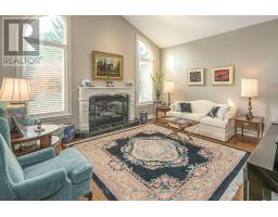 6 TETHERWOOD COURT - 13