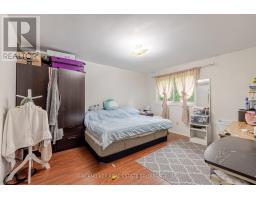 800 MONSARRAT AVENUE E - 17