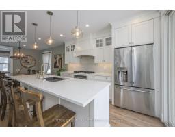 558 PRINCESS AVENUE - 7