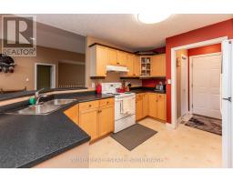 44 RIVERBANK DRIVE - 11