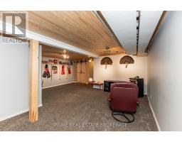 44 RIVERBANK DRIVE - 32