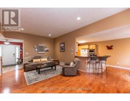 44 RIVERBANK DRIVE - 9