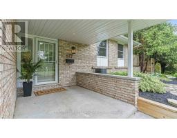 573 CHURCHILL CRESCENT - 3
