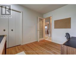 981 FARNHAM COURT - 12