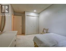 981 FARNHAM COURT - 19