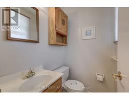 981 FARNHAM COURT - 26
