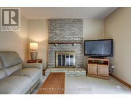 981 FARNHAM COURT - 30