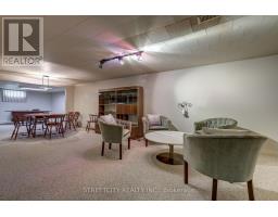 981 FARNHAM COURT - 32