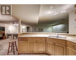 981 FARNHAM COURT - 39