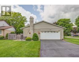 981 FARNHAM COURT - 4