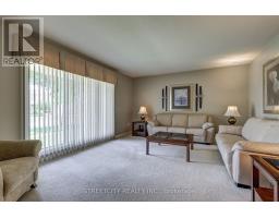 981 FARNHAM COURT - 7
