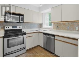 30 - 1399 COMMISSIONERS ROAD W - 17