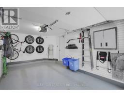 30 - 1399 COMMISSIONERS ROAD W - 34