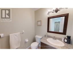 868 REEVES AVENUE - 17
