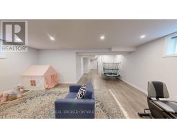 868 REEVES AVENUE - 32