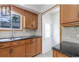 144 LACEY CRESCENT - 18