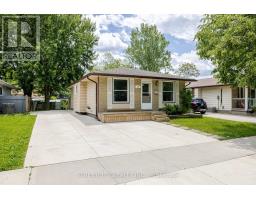 144 LACEY CRESCENT - 2