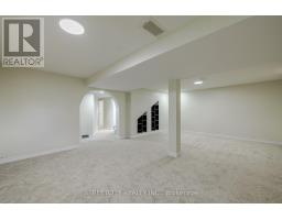 144 LACEY CRESCENT - 20