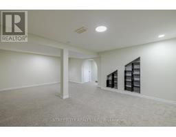 144 LACEY CRESCENT - 21