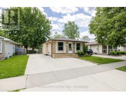 144 LACEY CRESCENT - 3