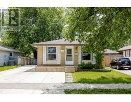 144 LACEY CRESCENT - 30