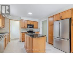 144 LACEY CRESCENT - 9