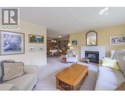 51 - 50 FIDDLERS GREEN ROAD - 13