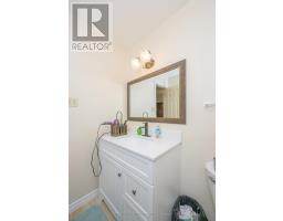 51 - 50 FIDDLERS GREEN ROAD - 26