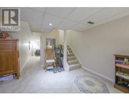 51 - 50 FIDDLERS GREEN ROAD - 37