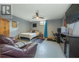 22164 DUNDONALD ROAD - 27