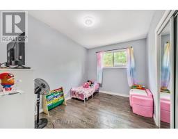 26 HAWKESBURY AVENUE - 12