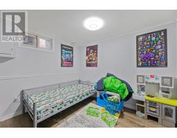 26 HAWKESBURY AVENUE - 28