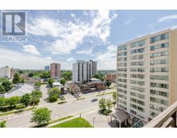 901 - 389 DUNDAS STREET - 27