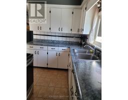156 MAPLE STREET - 9