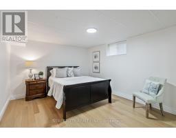 27 WYNFIELD LANE S - 32