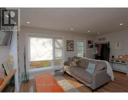 642 PERCY STREET - 12
