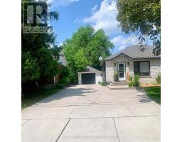 642 PERCY STREET - 2