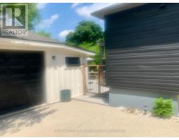 642 PERCY STREET - 40