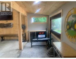 642 PERCY STREET - 43