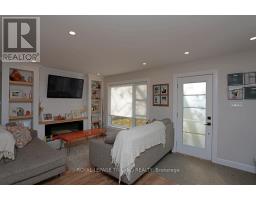 642 PERCY STREET - 8